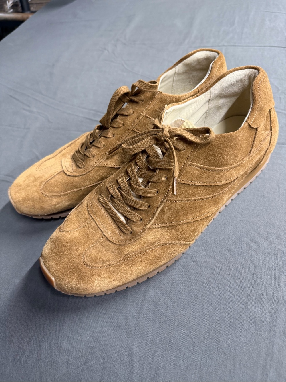 Vince Oasis Retro Suede Runner Casual Suede Sneaker size 13